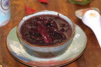 猪肚汤养胃哦，喝之前加盐，煮开，煮几分钟就可以了