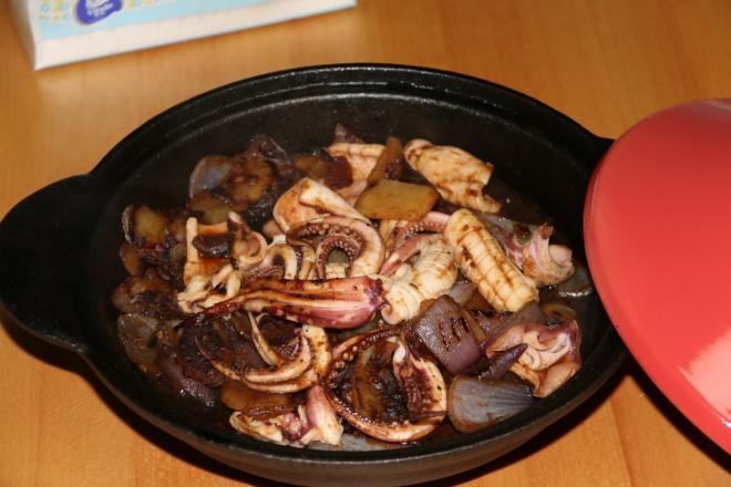 铁板鱿鱼（塔吉锅）