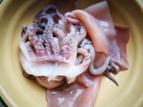 去皮，去内脏，去眼睛，洗净