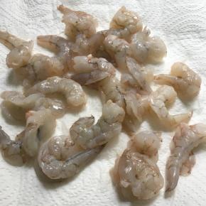 放厨房用纸上控干水份