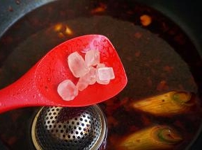 冰糖，煮开