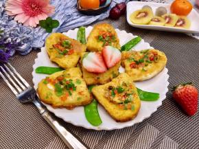 蔬菜，鸡蛋，粗粮，水果俱全的营养早餐，可以享用了