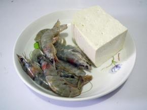 准备好所用原料。