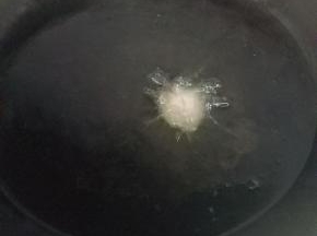 油热后下锅，记得转小火哟。