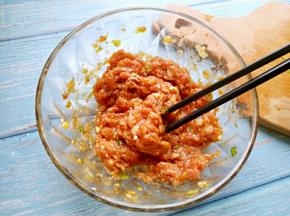 顺一个方向搅拌三分钟