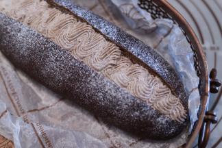 均匀地洒上防潮糖粉