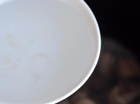 加入适量的水。