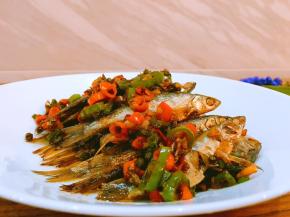 汤汁收干即可关火装盘