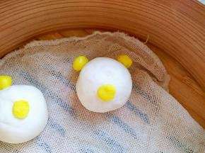 先做耳朵和鼻子