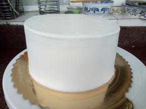 蛋糕做好后就顺便试练了下抹面