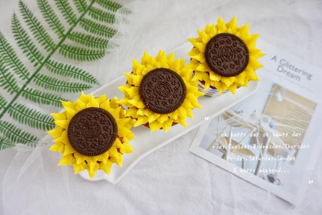 奥利奥向日葵纸杯蛋糕