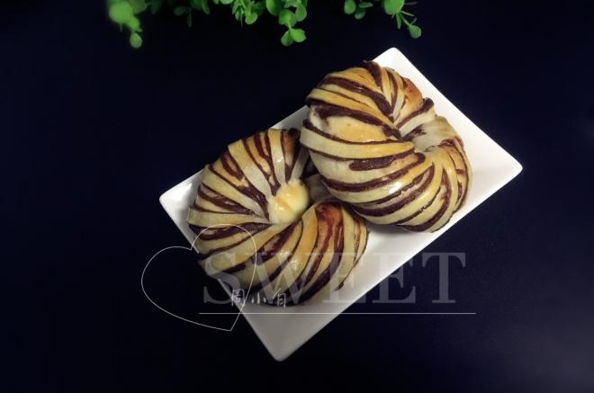 花形豆沙面包
