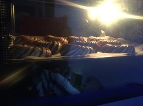 烤箱一起预热,上下火160度，烤20分钟ih
