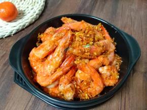 一道美味的避风塘虾就可以享用了