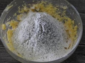 筛入粉类