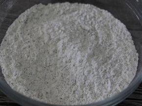 奶粉、低筋粉、红茶放一起，混合均匀