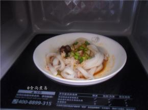 再次放入微波炉，利用加热功能，叮2分钟即可