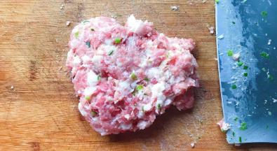 自己剁好的肉馅