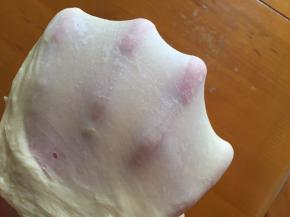 直到能拉出手套膜