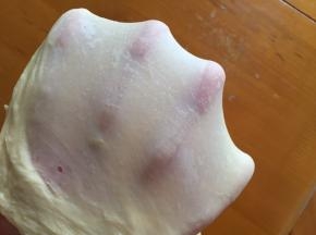 直到能拉出手套膜