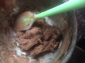 因为感觉黄油软化不均匀，戴一次性手套上，效果不错