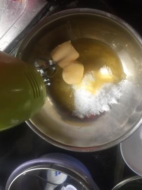 天冷，用微波炉加热，应该切小块的，十秒一次多几次