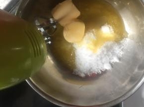 天冷，用微波炉加热，应该切小块的，十秒一次多几次