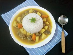 一碗咖喱绝对要来两碗米饭~