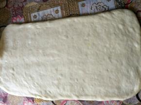 取出再擀开成长方形