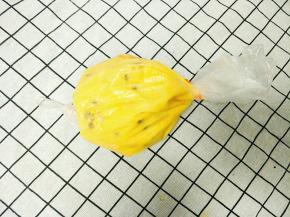 拧紧口放入冰箱冷藏1个小时