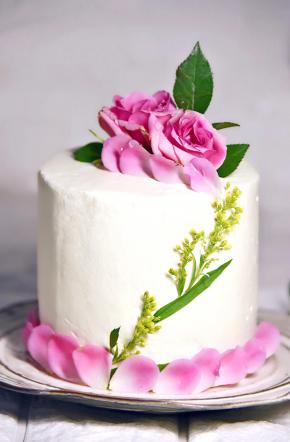 点缀上鲜花，一起来迎接春天吧