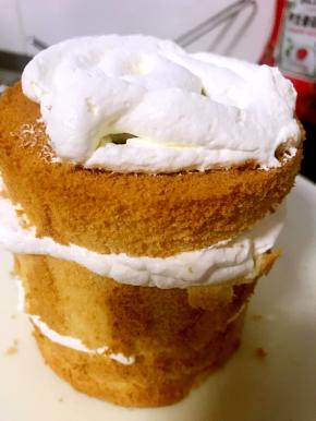 每一层都抹上奶油