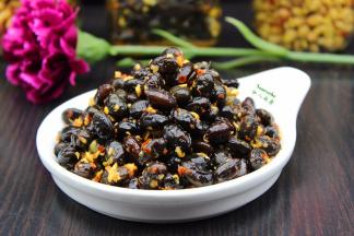 飘香的黑腊八豆