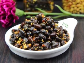 飘香的黑腊八豆