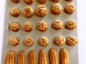 这是烤好的泡芙。