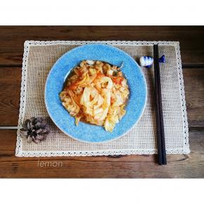 喜欢吃鸡精什么的可以加一点鸡精和半勺芝麻油，我一般喜欢原汁原味，不太喜欢过度调味，所以没加，偶尔会放点自制调味粉，大家随意。