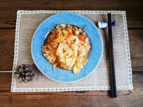 喜欢吃鸡精什么的可以加一点鸡精和半勺芝麻油，我一般喜欢原汁原味，不太喜欢过度调味，所以没加，偶尔会放点自制调味粉，大家随意。