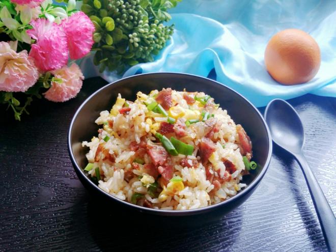 香肠炒饭