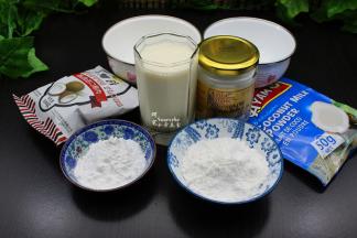 准备食材：椰子油、椰子粉、糯米粉、粘米粉、澄面、牛奶、糖粉、椰蓉等；