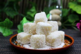 软软的，椰香美味，椰香小方糕