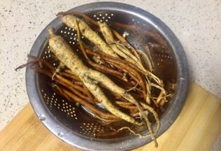 土人参和当参清洗干净