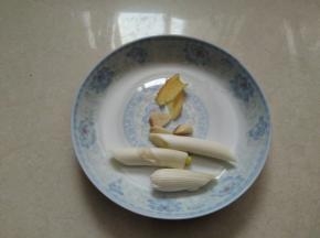 葱切段、姜切片