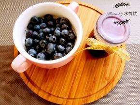 刚做好稍微有点稀，但是没关系，放一段时间就浓稠了，如果就喜欢超厚的果酱，可以再次运行一遍程序。