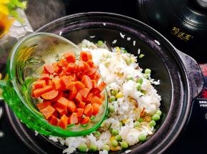 加入火腿肠