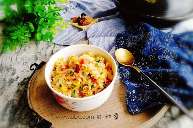 干贝裙边杂蔬蛋炒饭
