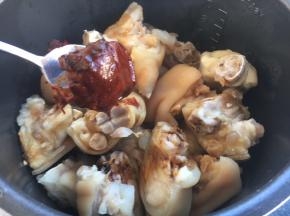 放入2块的腐乳。