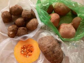 准备材料。喜欢哪个口味就买那个。