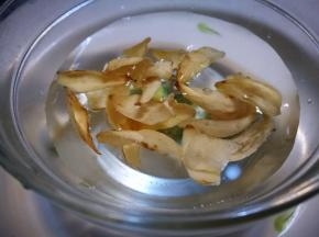 百合泡发