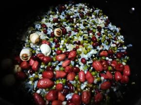 所有食材淘洗干净