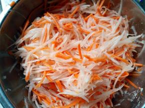 搅拌均匀，静置10分钟